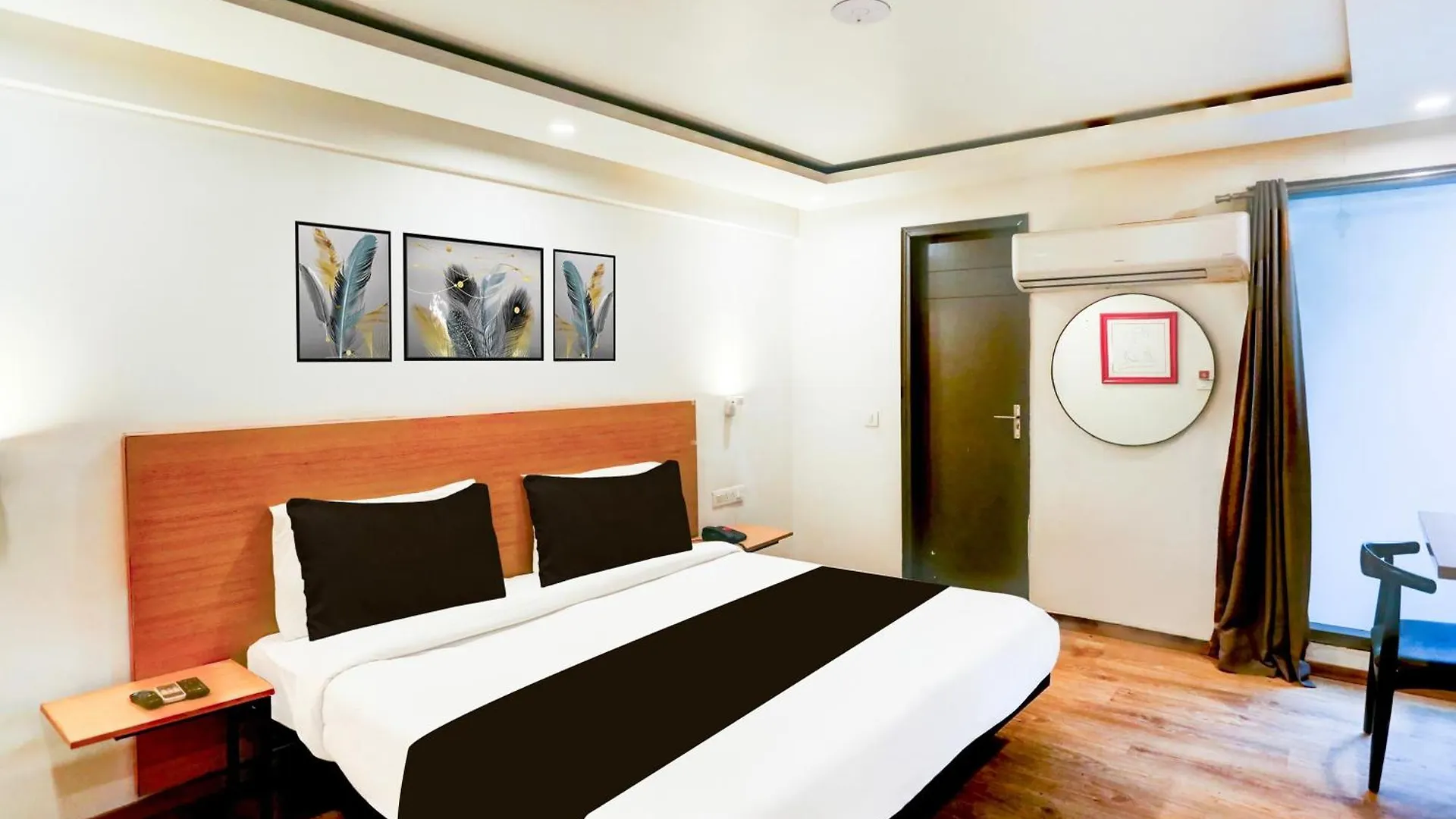 Hotel Super Townhouse Sector 57 Gurgaon Near Hong Kong Bazaar