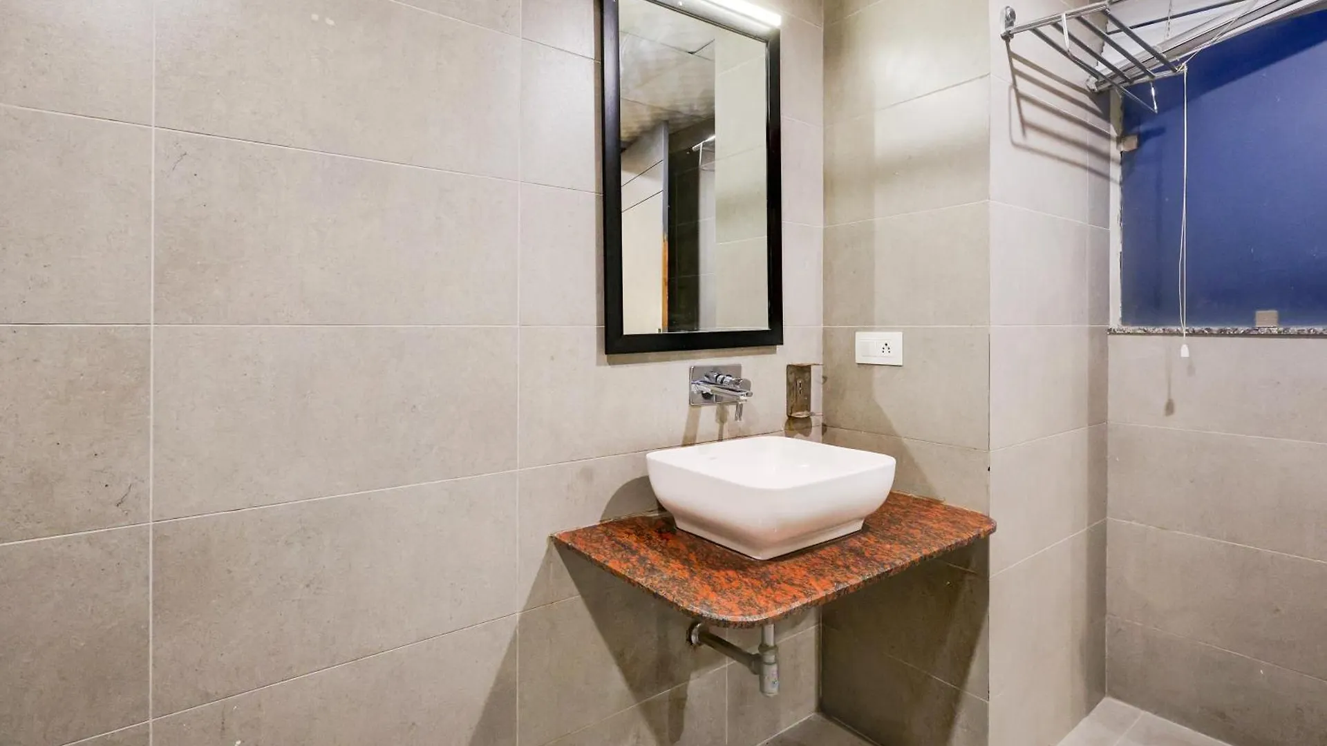 Hotel Super Townhouse Sector 57 Gurgaon Near Hong Kong Bazaar