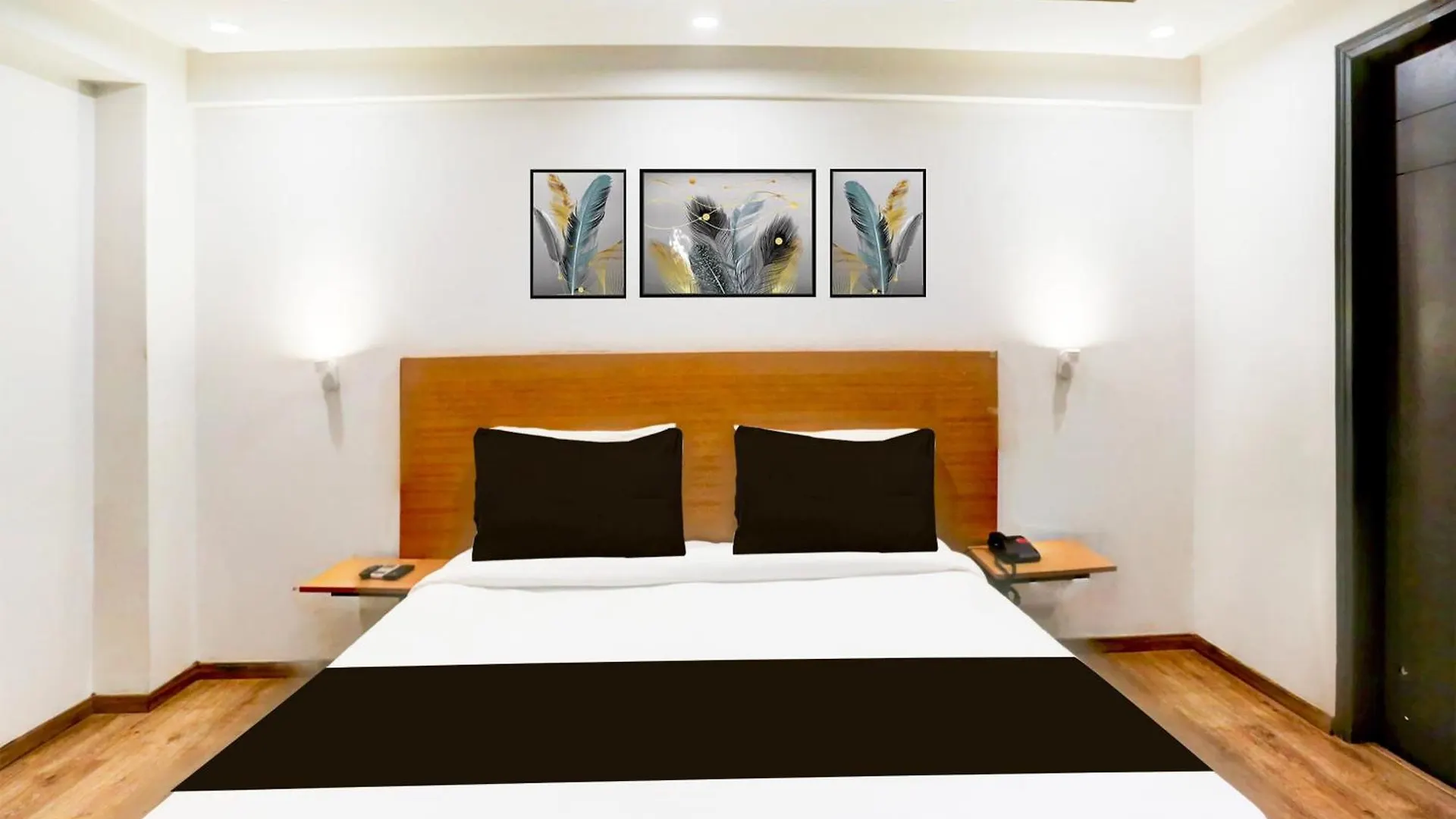 Hotel Super Townhouse Sector 57 Gurgaon Near Hong Kong Bazaar Inde